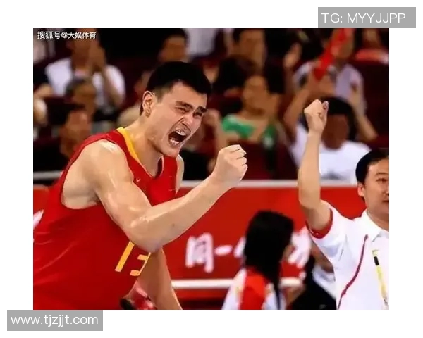 姚明亲临CBA比赛现场观赛分享篮球热情与年轻球员互动精彩瞬间 姚明亲临CBA比赛现场观赛分享篮球热情与年轻球员互动精彩瞬间